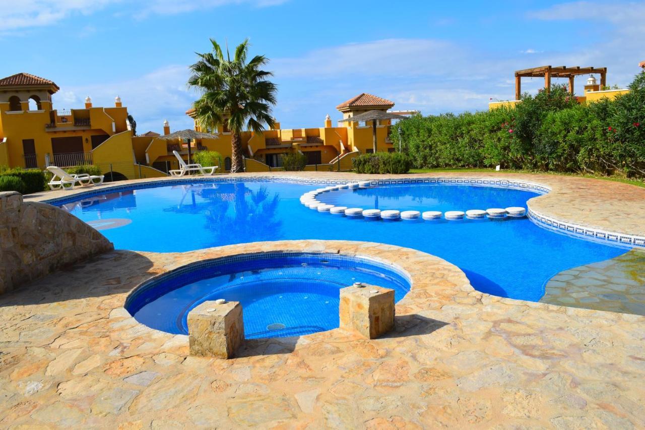 Apartamento Con Hermoso Jardin Y Ac Isla Plana Eksteriør billede