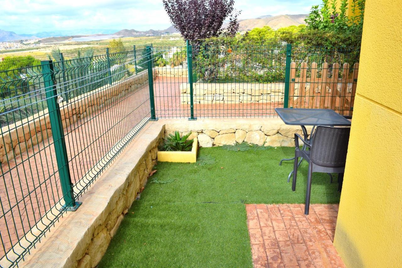 Apartamento Con Hermoso Jardin Y Ac Isla Plana Eksteriør billede